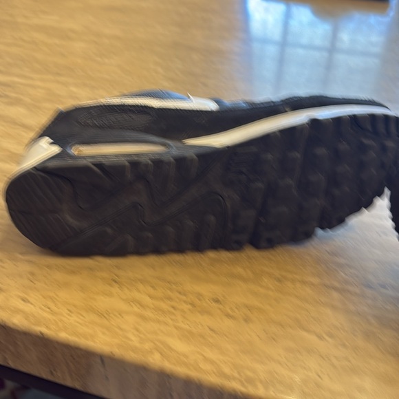 Nike mens Air Max shoes - Picture 7 of 9